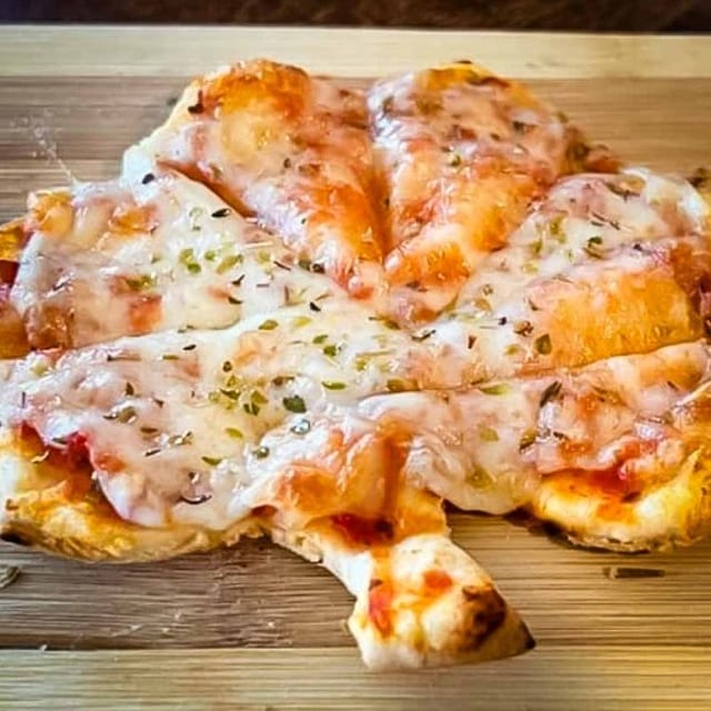 Garlic bread.